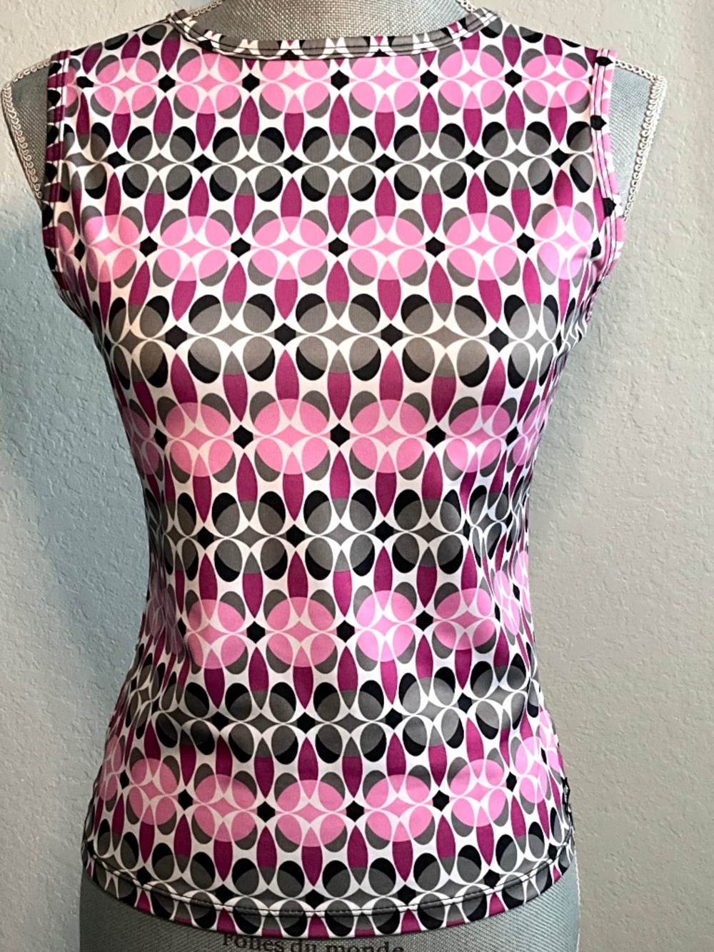 Athleta Patterned Fitted Top – Size Small